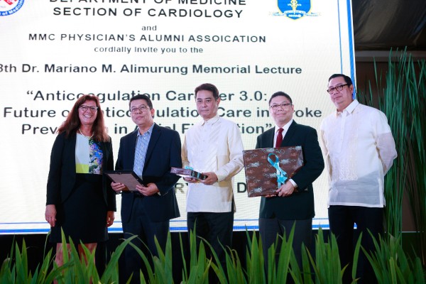18th Mariano M. Alimurung Memorial Lecture awarding photo op